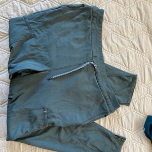 Size 1X women’s JAANUU skinny leg pant